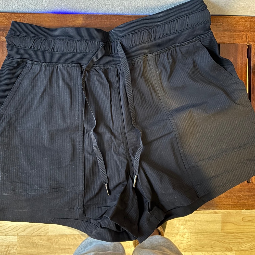 Lululemon Dance Studio High Rise Short